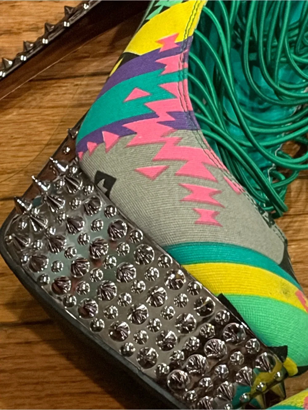 Kush Kouture Spiked Heels, size 10, Green/multi print silver heel - Picture 5 of 11
